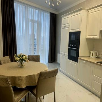 Італійський бульв., 1б