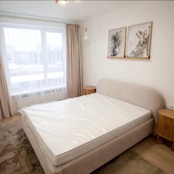 Роксоляни вул., (Будинок 2)