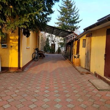 Велика Кільцева вул., 5