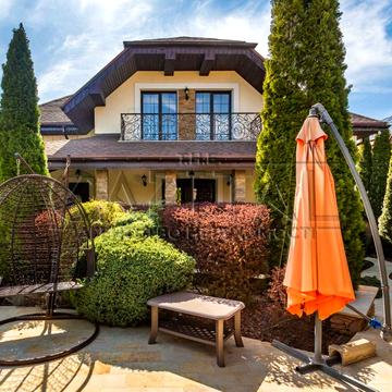 Печерська вул.