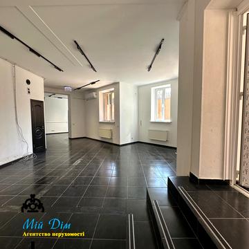 Боголюбова вул., 18