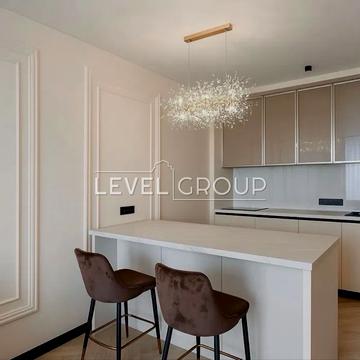 Причальна вул., 10