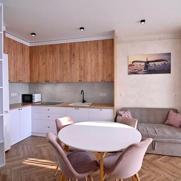 Студентська вул., 34а