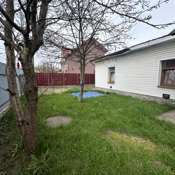 Трачів вул., 16