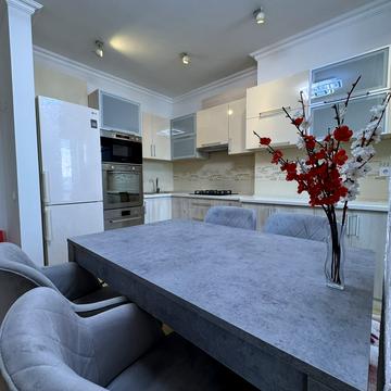 Рівненська вул., 5-A