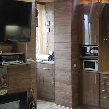 Михайла Грушевського вул., 39/2