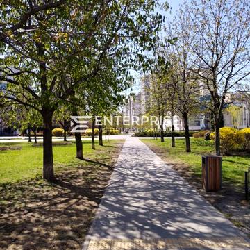 Драгоманова вул., 23