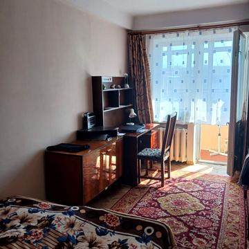 Бориса Грінченка вул., 12в