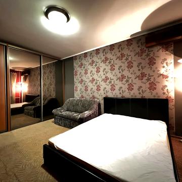 Миколи Бажана просп., 28