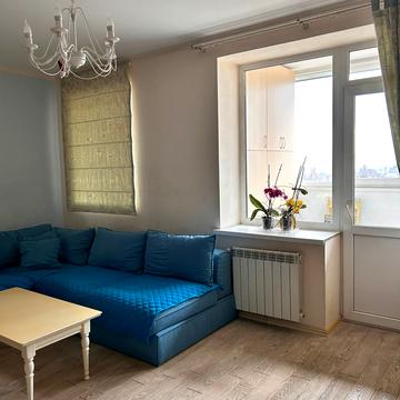 Миколи Амосова вул., 4