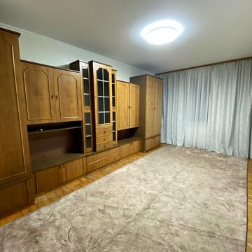 Володимира Івасюка просп. (Героїв Сталінграду), 1