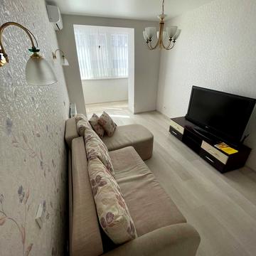 Набережна Перемоги вул., 1-Т