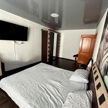 Богдана Хмельницького вул., 26