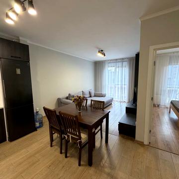 Вячеслава Чорновола просп. (), 16д