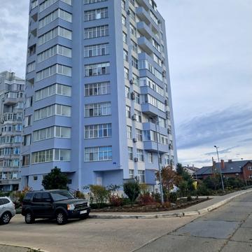 Радісна вул., 21