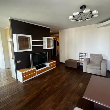 Олександра Поля просп. (Кірова), 27-Д