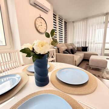 Зарічна вул., 4