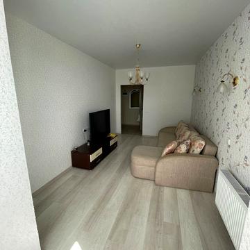 Набережна Перемоги вул., 62