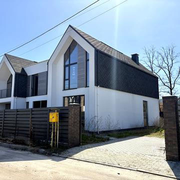 11-та Лінія вул., 7д/6