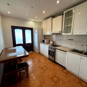 Вадима Гетьмана вул., 1-В