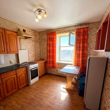 Харківська вул., 44