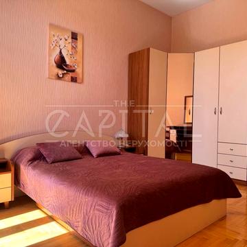 Мала Житомирська вул., 5