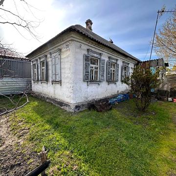 Бердянська вул., 28