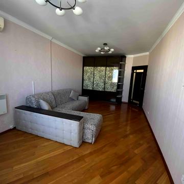 Вишгородська вул., 45