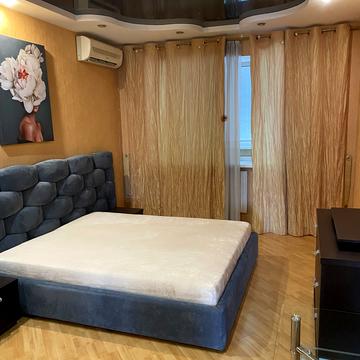 Юрківська вул., 28