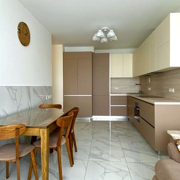 Євгена Сверстюка вул. (Марини Раскової), 6