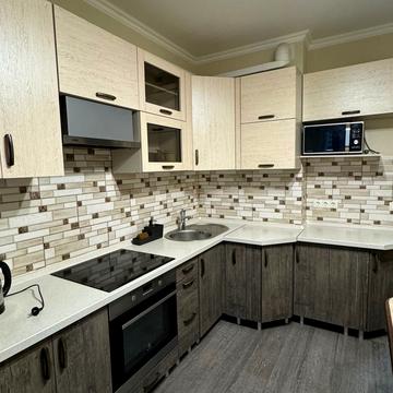 Вячеслава Чорновола вул., 6-А