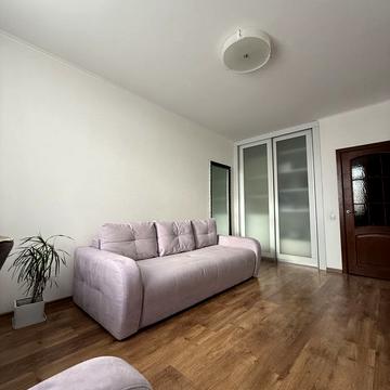 Любомира Гузара просп. (Космонавта Комарова), 46-Б