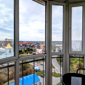 Володимира Вернадського вул., 42