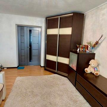 Пяскорського вул., 2