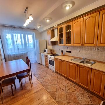 Мокра вул. (Кудряшова), 3