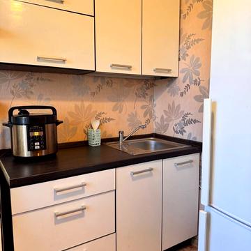 Любомира Гузара просп. (Космонавта Комарова), 9-А