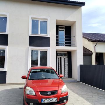 Світла вул.