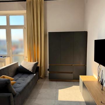 Протасів Яр вул., 8