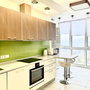 Юрія Шумського вул., 5