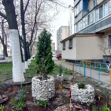 Героїв Дніпра вул., 3