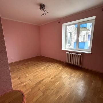 Грушевського вул., 7