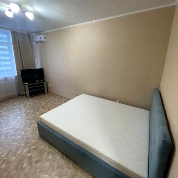 Олени Пчілки вул., 7