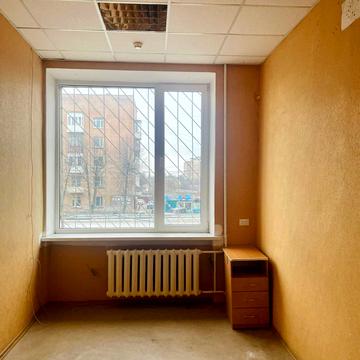 Вернигори вул., 4