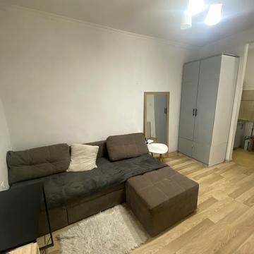 Богдана Хмельницького вул., 165