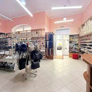 Пасічна вул., 171