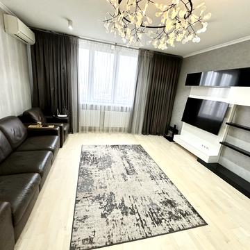 Срібнокільська вул., 1