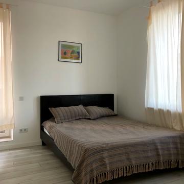 Дмитрівська вул., 13-А