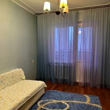 Академіка Сахарова вул., 42