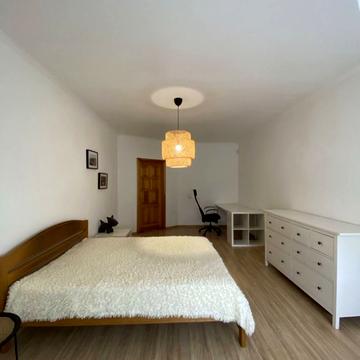 Тарасівська вул., 10-Б