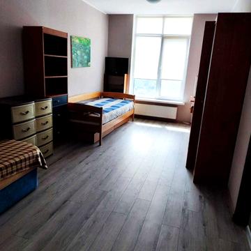 Клавдіївська вул., 40-Д